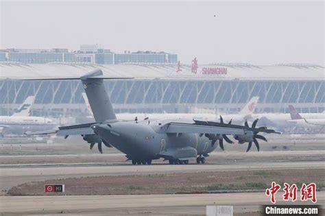 法国空军接收第16架A400M运输机 特殊功能“客串”空中加油机 - 中国军网