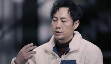 张颂文称中国99.5%的演员收入极低，工作18个小时，被不停压榨_凤凰网视频_凤凰网