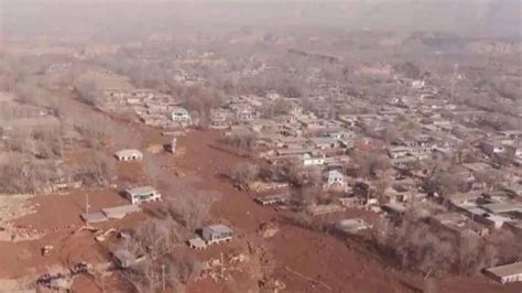 地震引发青海发生局地砂涌，两个村被淤泥包围，救援仍在继续_手机新浪网