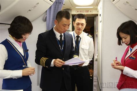 a380驾驶舱仪表图解,波音747驾驶舱,737驾驶舱面板详解_大山谷图库