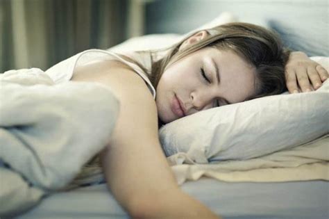 入睡困难怎么办最快的方法（晚上辗转反侧难以入睡？用2个方法，想"秒睡"也没问题） | 说明书网