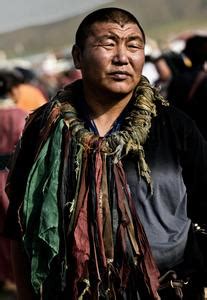 蒙古人种和汉族人种的区别:蒙古眼睛纤细(汉人鼻翼宽)_小狼观天下