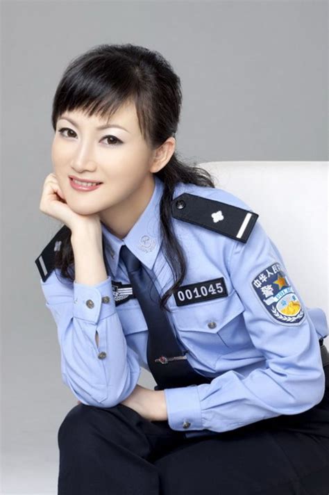 最美的女警察视频 _网络排行榜