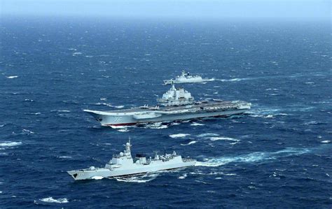 回顾16年南海对峙：美国两航母舰队落荒而逃，中国如何扭转局面？_菲律宾_我国_海域