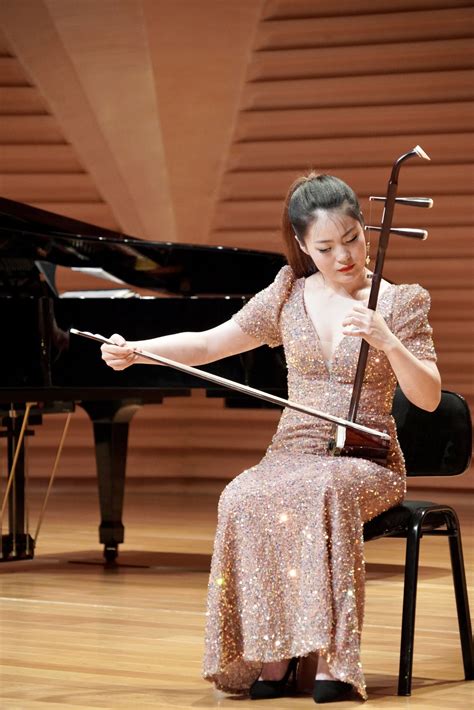 二胡演奏《北京的金山上》经典老歌，满满的回忆