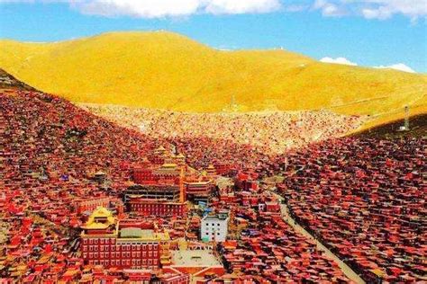 四川省甘孜藏族自治州甘孜市航拍高清图片下载-正版图片501546953-摄图网