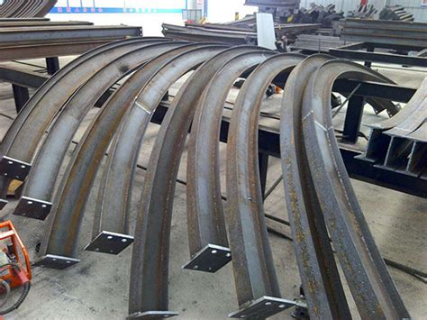 厂家生产冷弯型钢不锈钢冲孔c型钢c型槽 光伏支架 KBK轨道 出货快-阿里巴巴