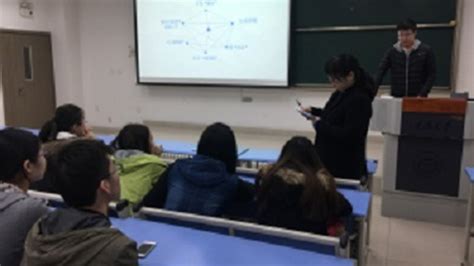 自动化学院13级本科党支部学习《党委会的工作方法》 - 校园生活 - 重庆大学新闻网