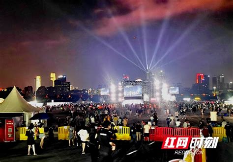 北黄山音乐节：摇滚进行时 _安徽频道_凤凰网