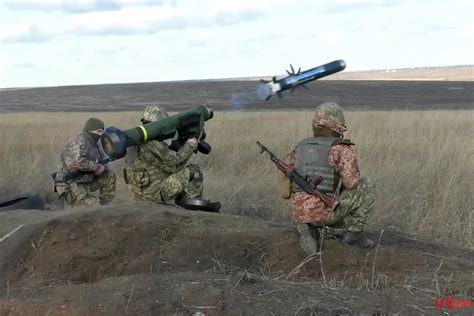 美媒：乌克兰正在掏空西方军火库 多国表示无力再向乌提供援助_凤凰网