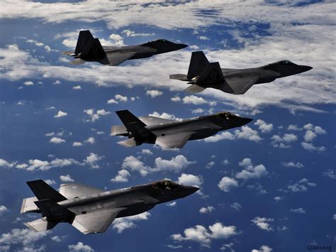 美国展示未来空战：无人机被发射后，自带导弹打击_军事_中华网