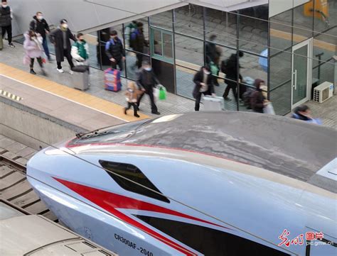 春运大幕今开启 首趟列车0时14分从广州东站开出_南方网