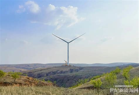 大唐清水河万家寨200MW风水互补项目首台风机吊装成功_世纪新能源网 Century New Energy Network