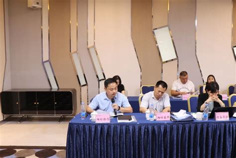 潍坊各县市区领导班子集体莅临和瑞电投观摩视察-和瑞电投储能科技有限公司