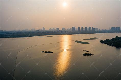 武汉城市地标晴天湖水太子湖航拍摄影图配图高清摄影大图-千库网