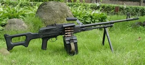 军事丨南斯拉夫MGV-176冲锋枪，威力太弱，只能在近距离使用！-搜狐大视野-搜狐新闻