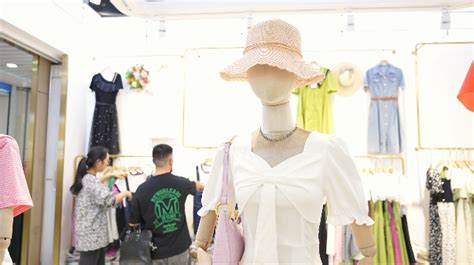 “首届汉派女装买手节”在汉隆重举行_湖北频道_凤凰网
