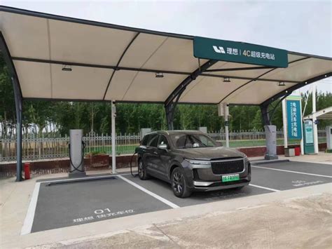 电动汽车充电桩新能源汽车充电桩海报_huanglanhehe-站酷ZCOOL