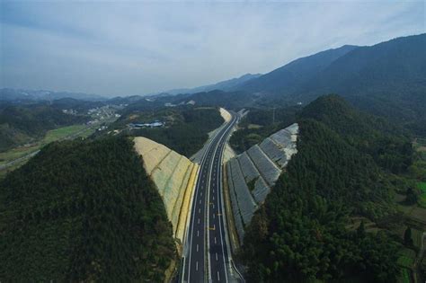 江西修平高速公路 - 公路工程 - 湖南路桥建设集团有限责任公司