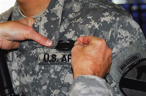 Soldier receives CIB from 1st CAV CG | Article | The United States Army