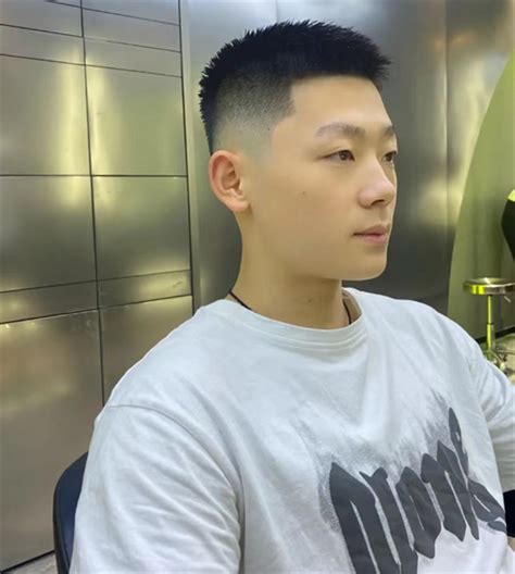 男生短发发型图片
