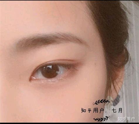 杏仁眼图片