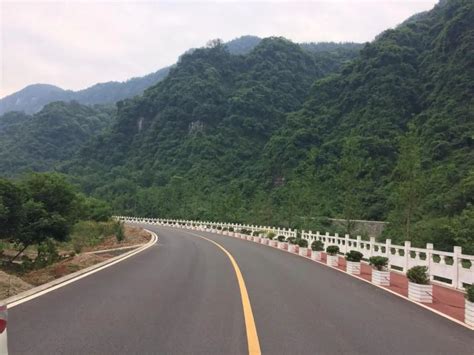 广西贺州北过境线项目飞马特大桥左幅顺利贯通
