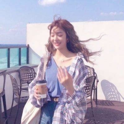 温柔丧气女生头像