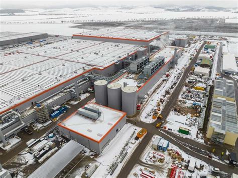 德媒：宁德时代德国投资132亿工厂正式投产 物流文视界