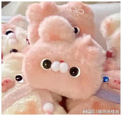 温柔的玩偶头像女生