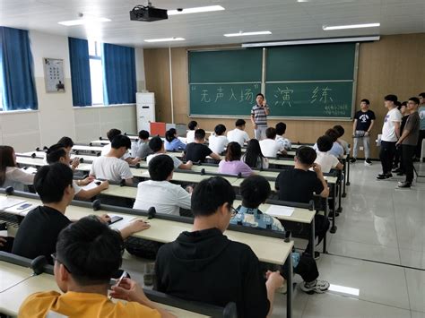 郑州十中举行高考“无声入场”模拟演练 - 郑州教育信息网