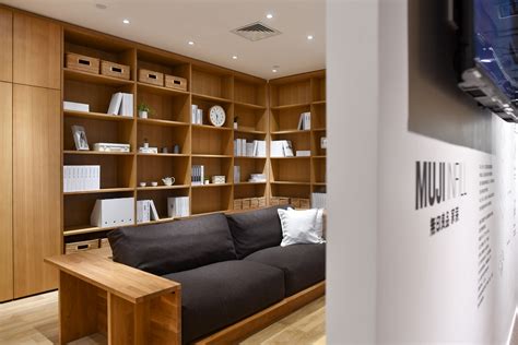 中国成都无印良品旗舰店设计 – 米尚丽零售设计网 MISUNLY- 美好品牌店铺空间发现者