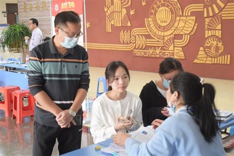 教育学院顺利举办上林县教育局校园双选会-教育学院