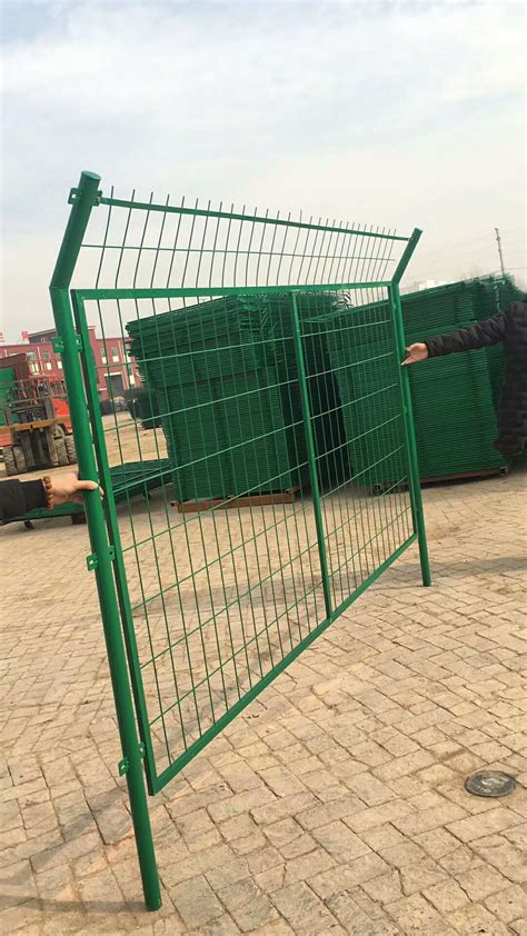 双边丝护栏网公路护栏围栏防护网隔离铁丝网养殖网低碳钢丝制品-阿里巴巴