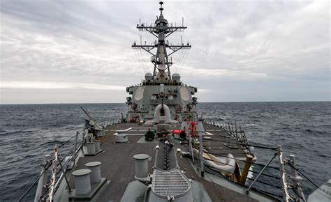 美国海军驱逐舰过台湾海峡 此前曾赴南海_手机新浪网