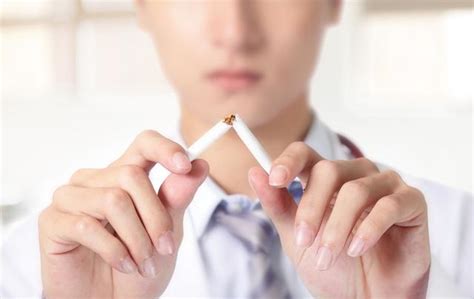 吸烟究竟是如何影响肺部的？老烟民的肺到底长什么样？一文科普|烟民|吸烟|戒烟_新浪新闻