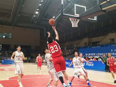 武汉军运会女篮测试赛在光谷体育馆开赛_湖北频道_凤凰网