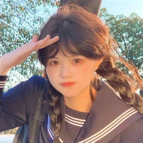 真人女生图片