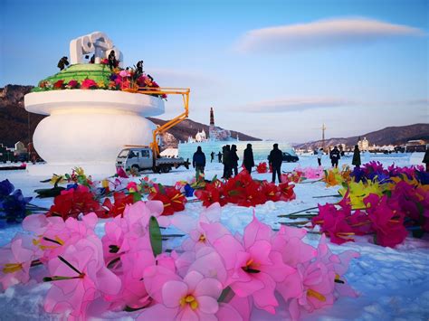 伊春森工集团朗乡唤鸟季启动式、朗乡冰雪花海开园式隆重举行__凤凰网