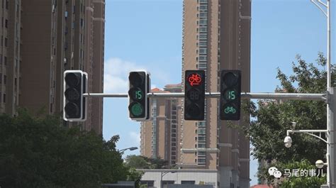东兴方向红绿灯有哪些不同的标志_交通信号灯厂家——维的美