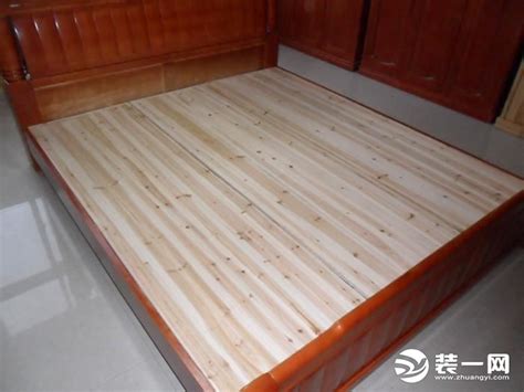 杉木板材和松木板材哪个好 杉木板材的优缺点 杉木板材价格多少一张_猎装网装修平台