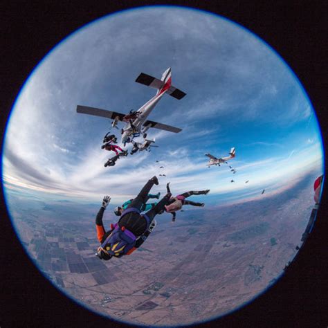65名女子5000米高空垂直跳伞创纪录_资讯频道_MAX户外一砾石网
