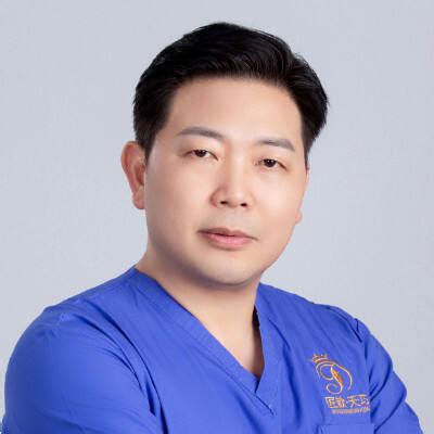 何晓娅-三正规医美平台-中国整形美容协会