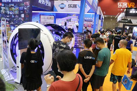 想开VR体验店该选择怎么样的VR游戏设备?—广州乐客VR体验馆加盟
