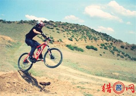 山地自行车拍摄/自行车拍摄|摄影|产品摄影|雷霆策 - 原创作品 - 站酷 (ZCOOL)