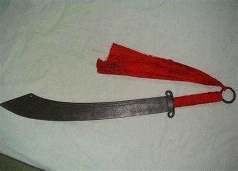 中国国产最强的5把军刀，排名第五的最毒，大家都认识，已经禁用|刺刀|军刀|伞兵刀_新浪新闻