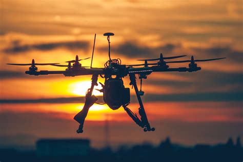 调整政策 美FAA批准首个商业无人机夜间飞行项目|无人机|夜间飞行_凤凰科技