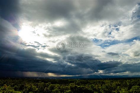 雷暴天空雨云高清图片下载-正版图片506604988-摄图网