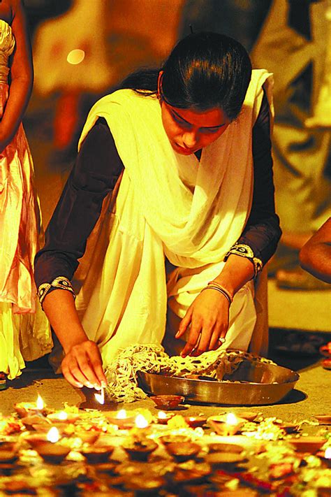 印度神游丨瓦拉纳西·恒河夜祭 - 知乎