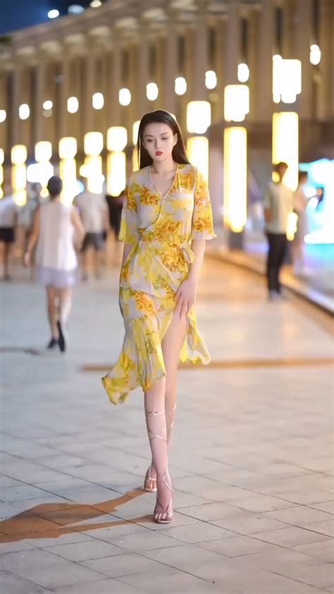 黄色战衣非主流头像